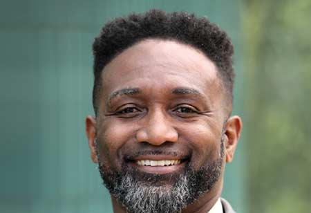 Revolutionizing City Governance: Innovation, Technology, and Transformative Leadership